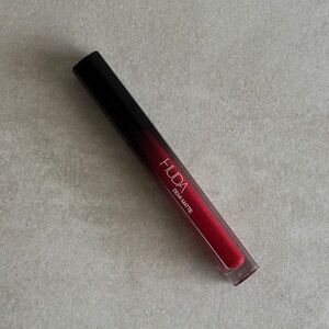Huda Beauty Demi Matte Cream Lipstick - Boy Collector
